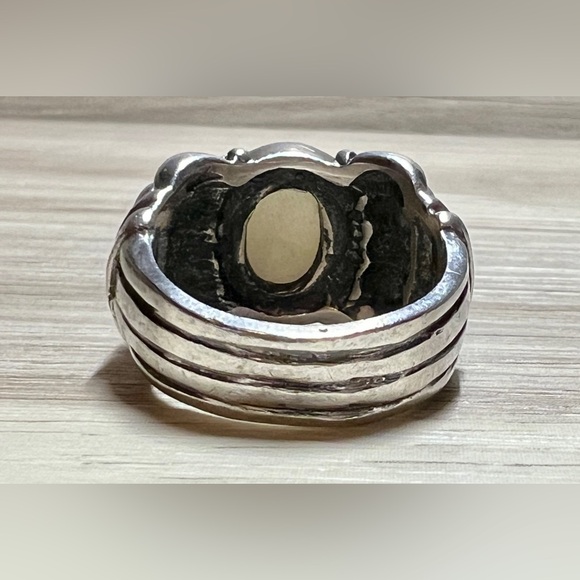 Vintage Native American Sterling Silver Pebbled Pearl Cabochon Ring, Size 8 - Picture 4 of 15